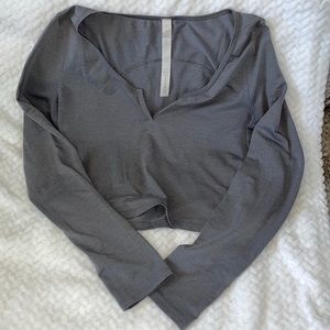 Lululemon Cropped Long Sleeve Top